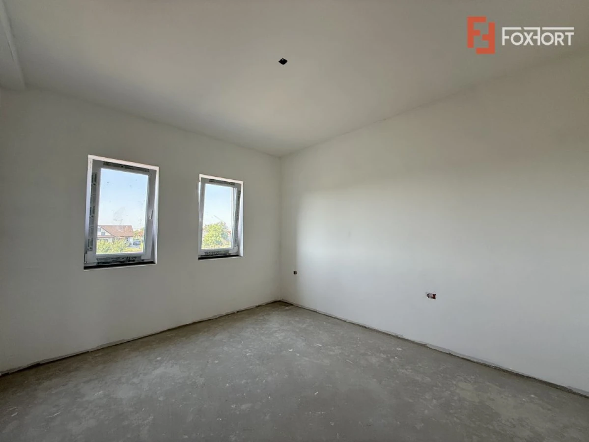 Triplex cu 4 camere, 115 mp, 3 bai - Zona Sacalaz - 8