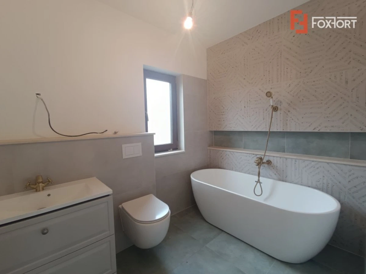 Casa individuala cu 4 camere de vanzare in Mosnita Noua - 10