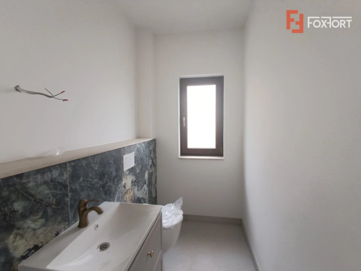 Casa individuala cu 4 camere de vanzare in Mosnita Noua - 9