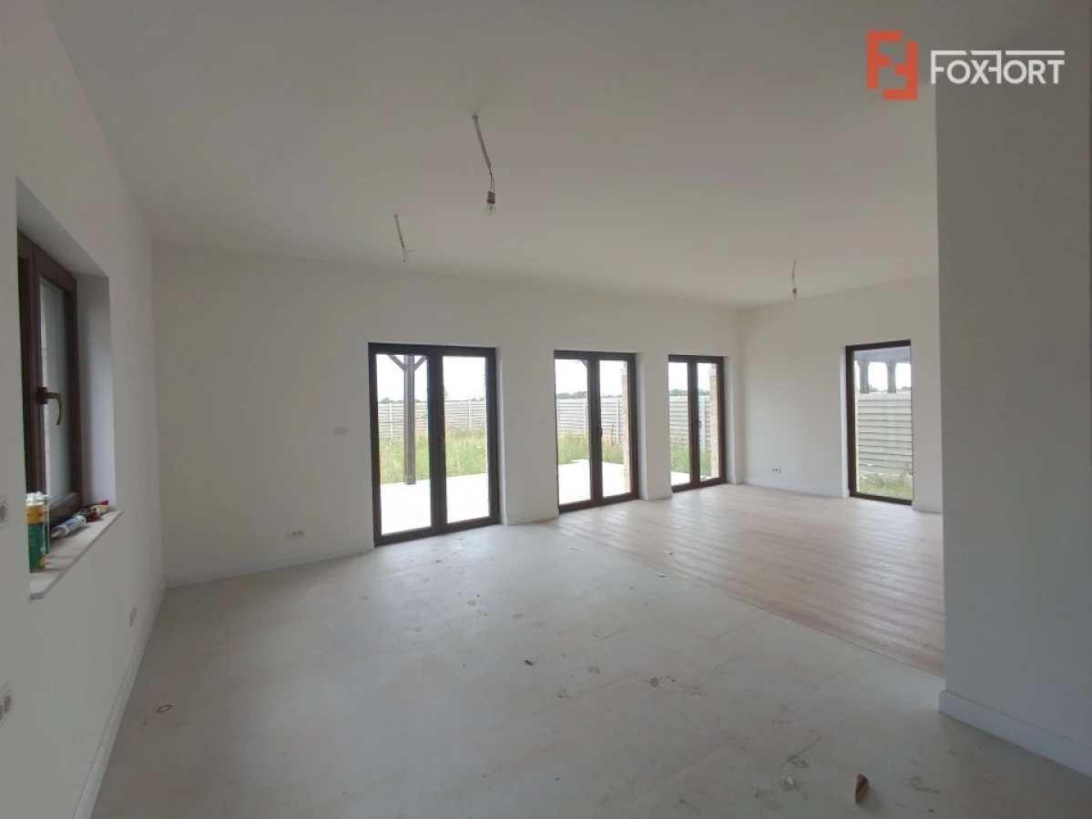 Casa individuala cu 4 camere de vanzare in Mosnita Noua - 4