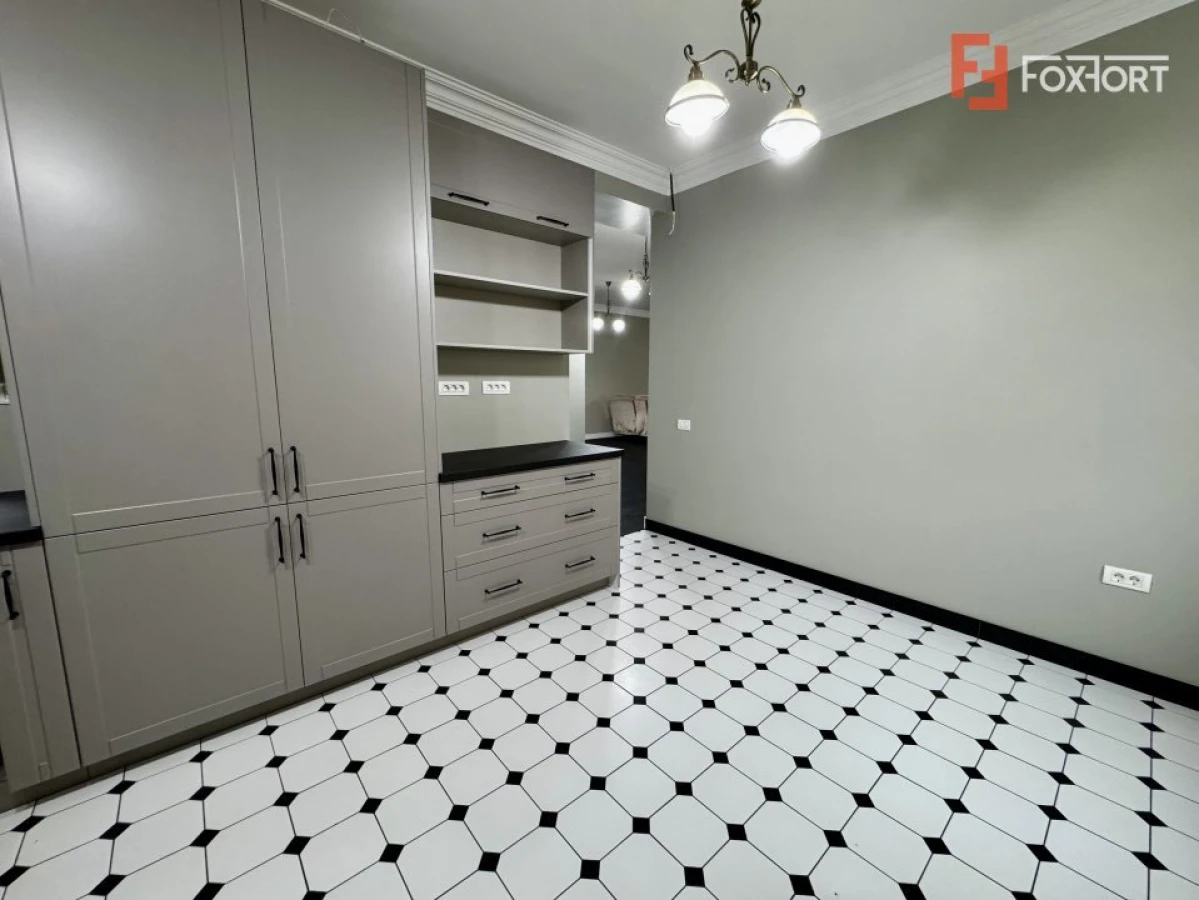 Apartament deosebit, 3 camere, zona Central – Bld. C.D. Loga - 10