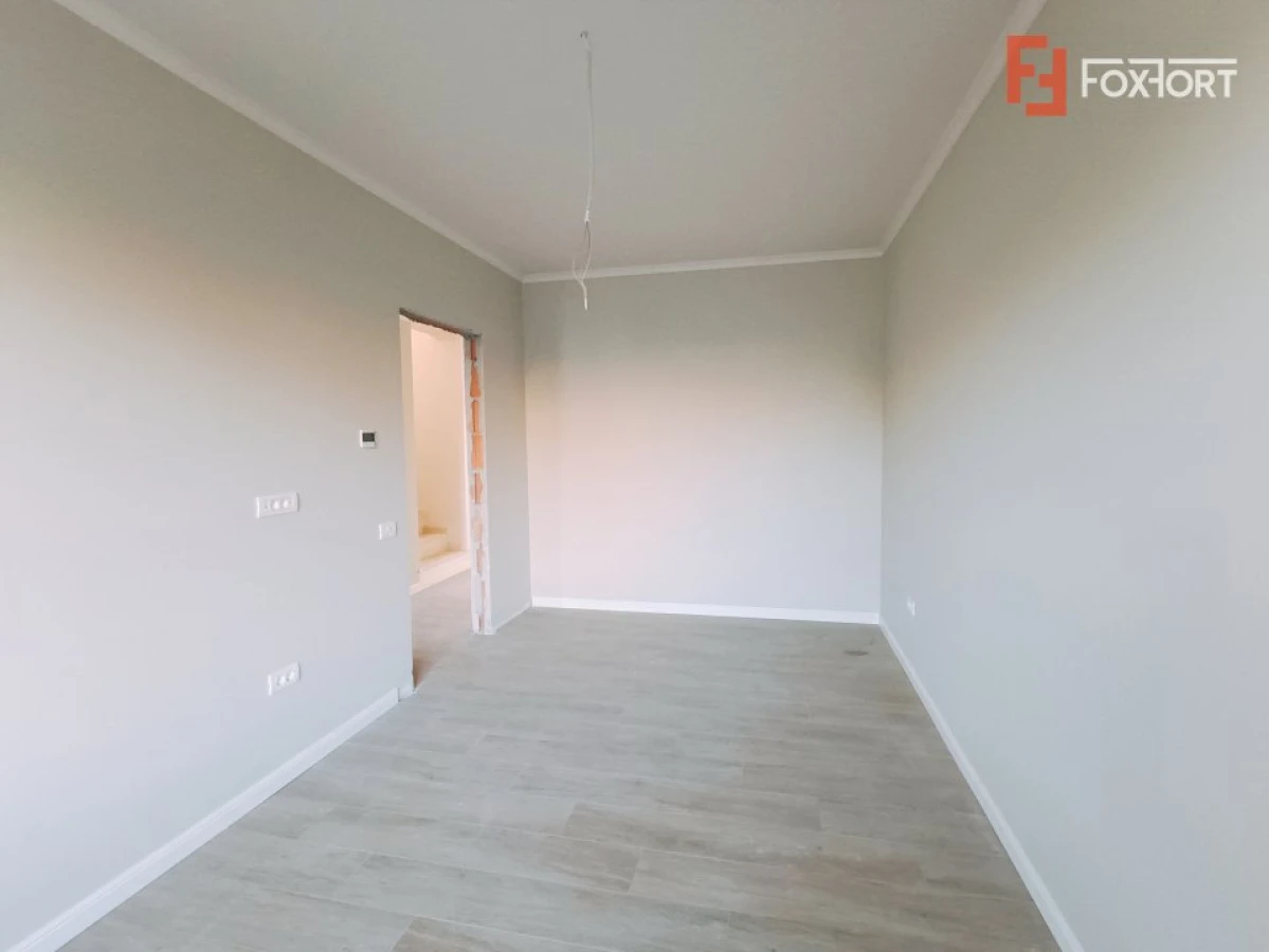 Duplex de vanzare cu 5 camere si teren de 270 mp - Mosnita Noua - 5