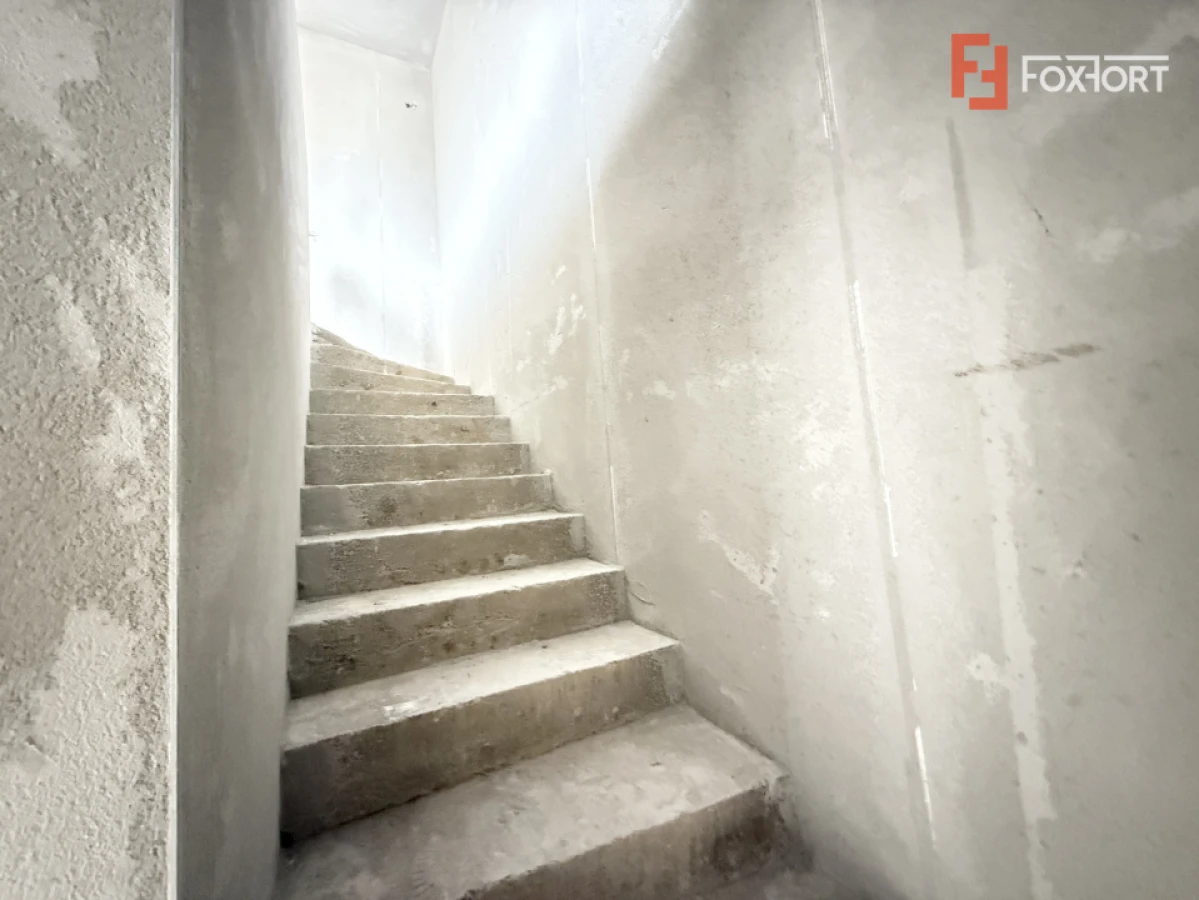 Duplex cu 4 camere de vanzare si teren de 335 mp - zona Sacalaz - 6