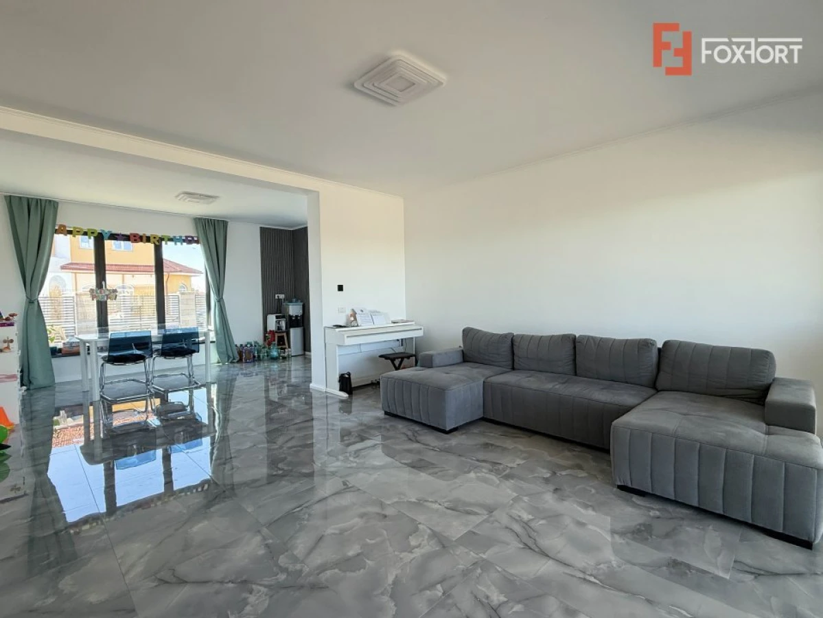 Casa individuala cu 5 camere de vanzare in Sacalaz, Exterior Sud - 2