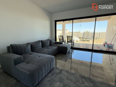 Casa individuala cu 5 camere de vanzare in Sacalaz, Exterior Sud