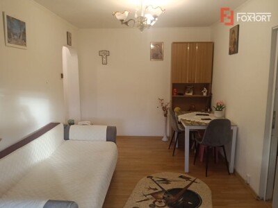 Apartament cu 2 camere de vanzare la etaj 4 zona Sagului