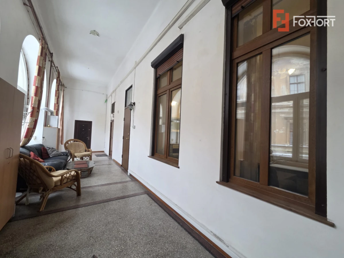 Apartament cu 2 camere semidecomandat, et 1, zona Centrala - 10