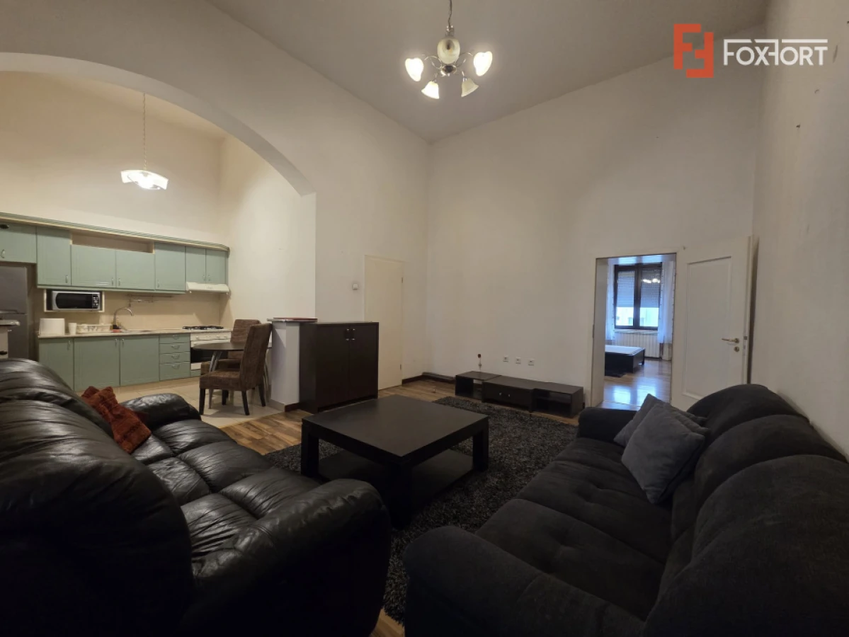 Apartament cu 2 camere semidecomandat, et 1, zona Centrala - 3