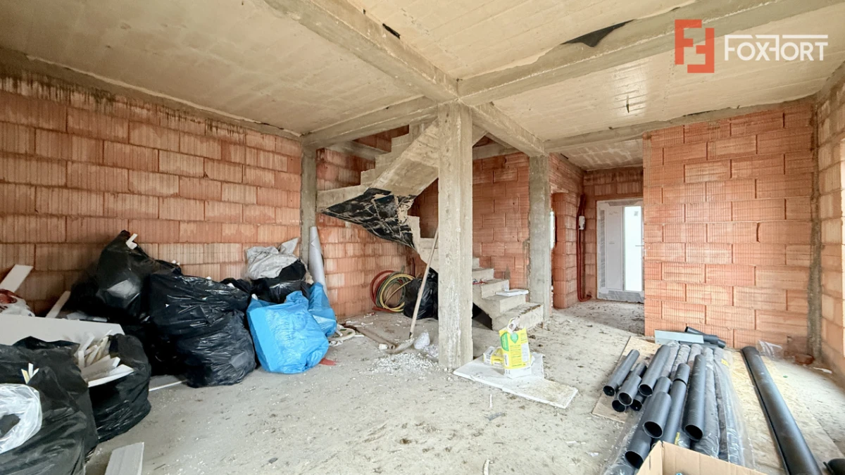 Duplex cu 3 camere si 2 bai si teren de 250 mp, zona Mosnita Veche - 2