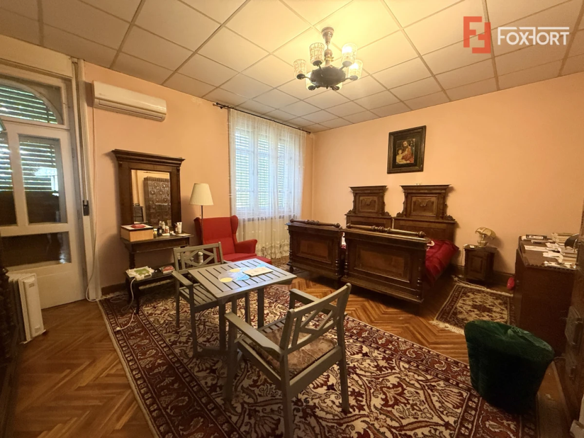 Spatiu de birou sau rezidential, P + 1E, 186 mp in centrul orasului - 2