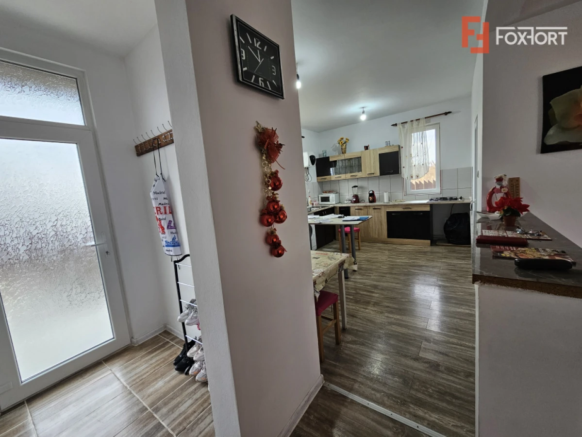 Casa individuala cu 7 camere, spatioasa in Sofronea - 10