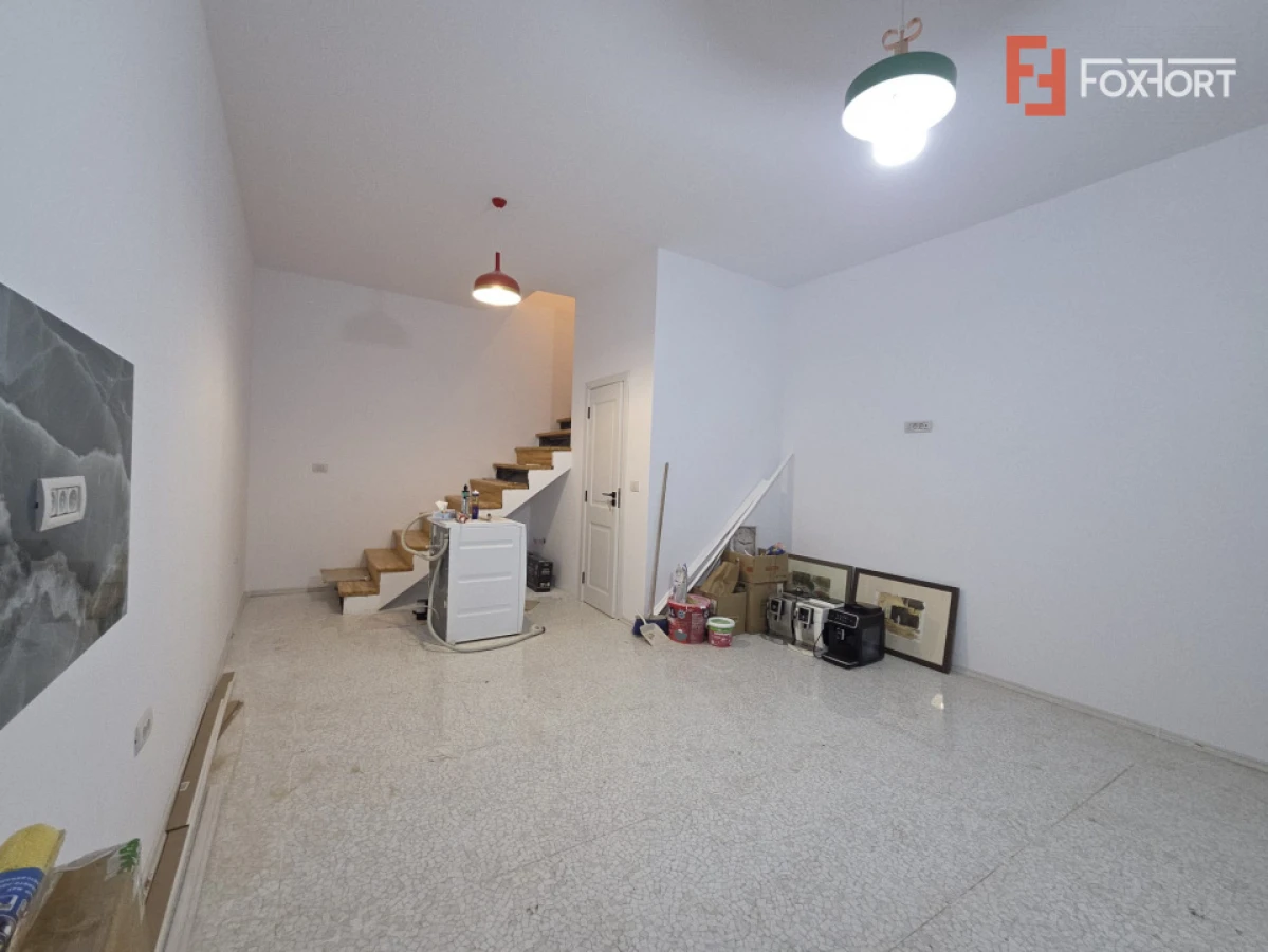 De inchiriat, apartament ultracentral la curte comuna - 2