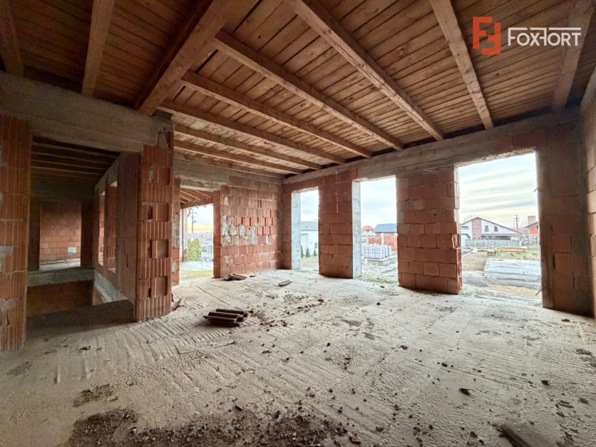 OPORTUNITATE - Casa individuala la rosu, teren de 851 mp in Peciu Nou - 6