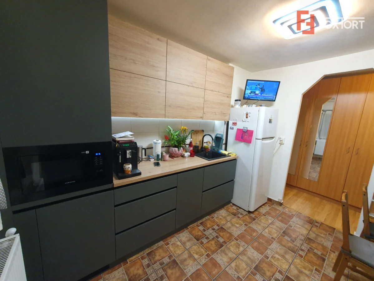 Apartament cu 2 camere, etaj 2 - zona Dambovita - 3