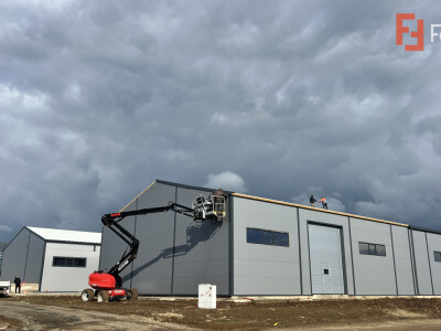 Inchiriez 2 hale industriale lipite, 800 mp total, Giarmata