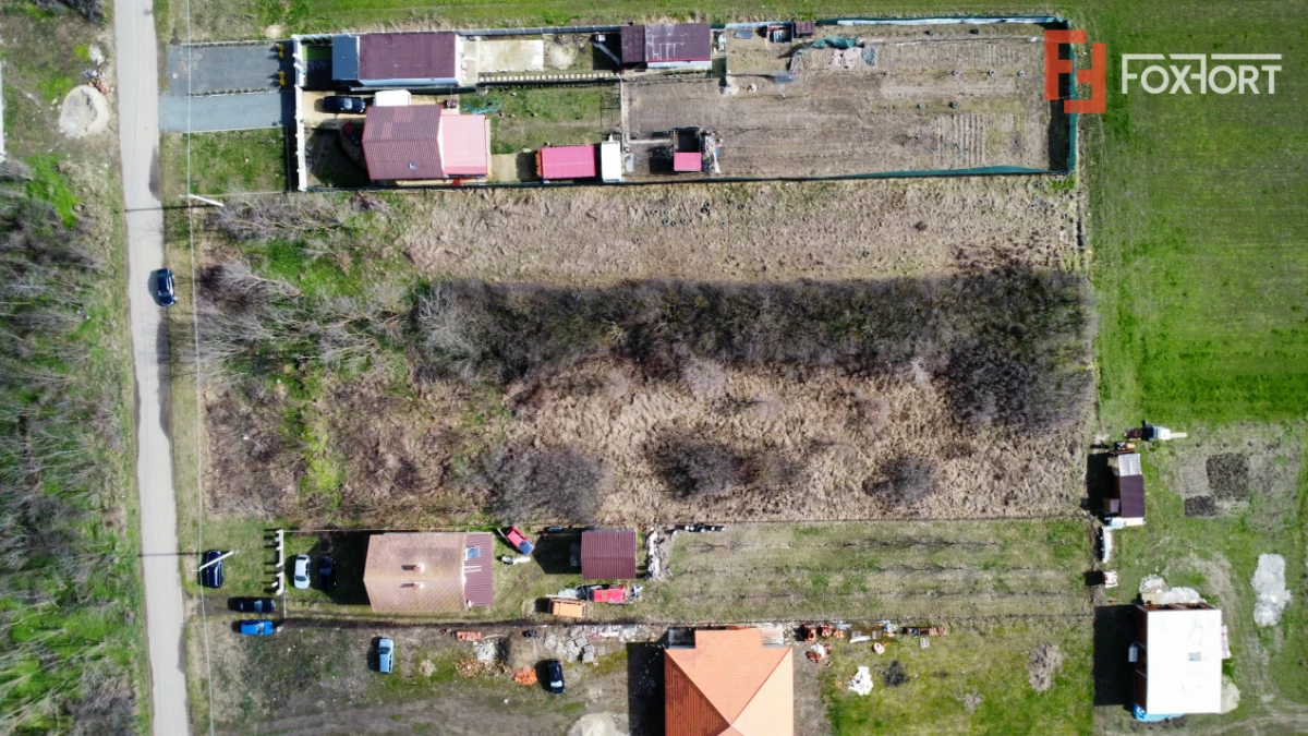 Teren intravilan de 1952 mp cu utilitati - zona Parta - 7