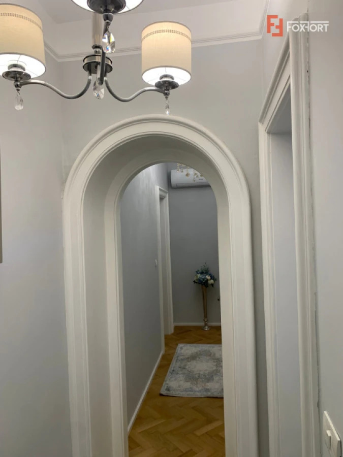 Apartament cu 3 camere, parter inalt - Central - 9