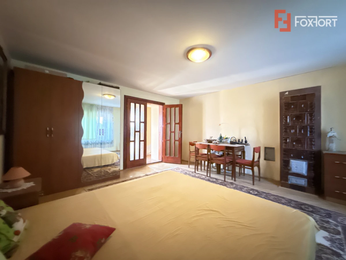 Casa individuala cu 6 camere de vanzare in localitatea Sacalaz, zona Centrala - 10