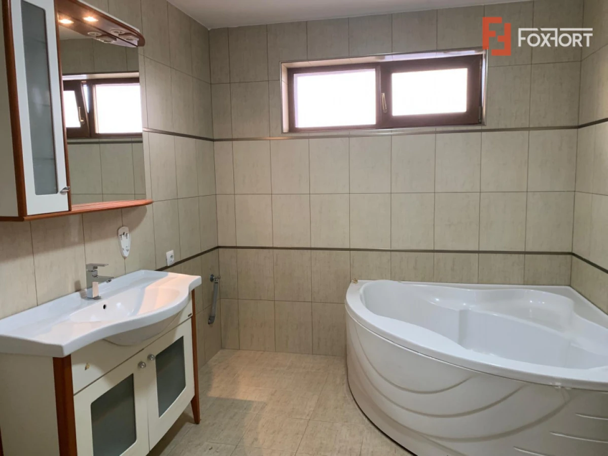 Casa individuala cu 16 camere de inchiriat, zona Sag - 7