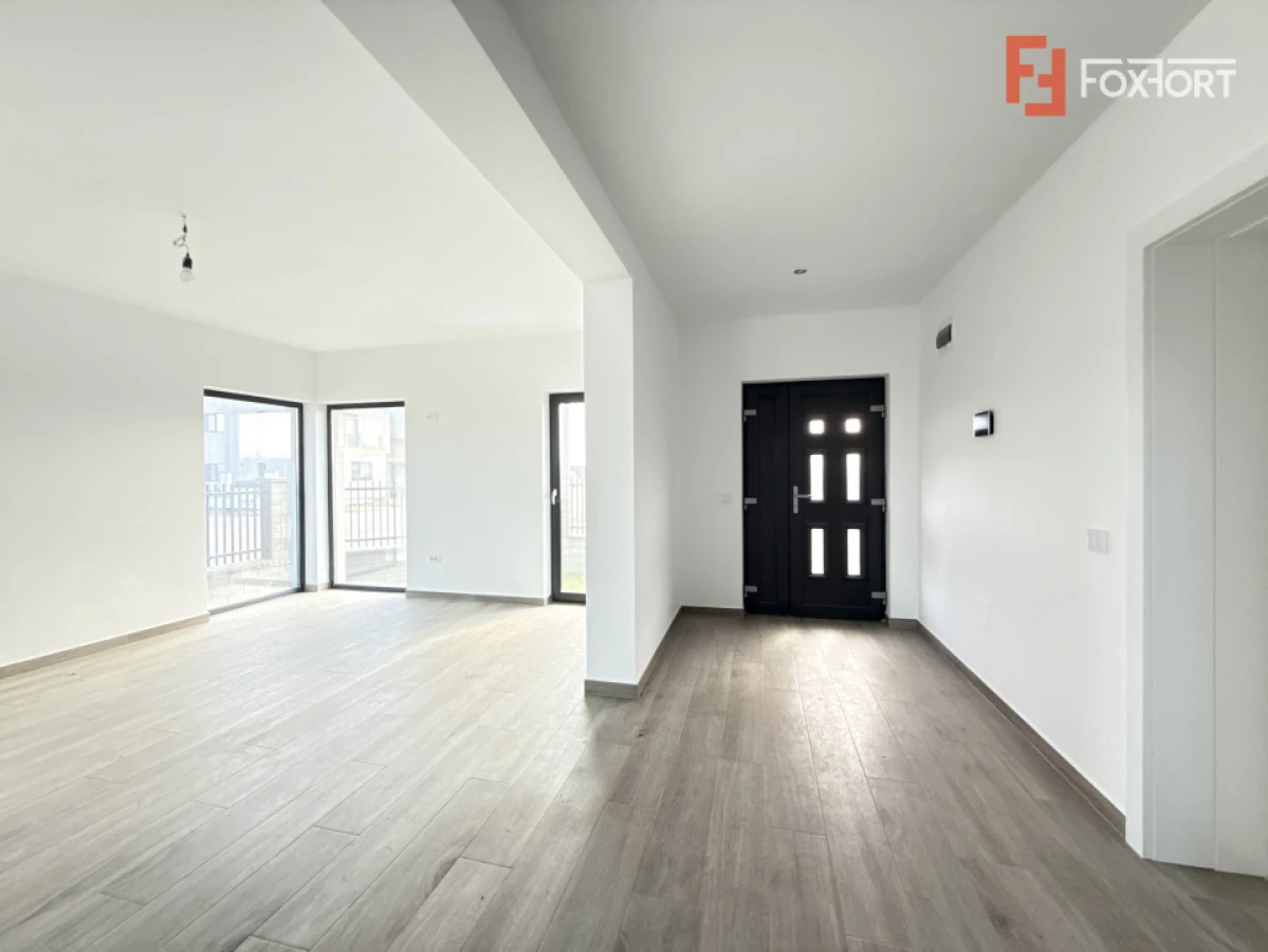 Casa individuala cu 4 camere, situata la drum asfaltat in Sacalaz - 5