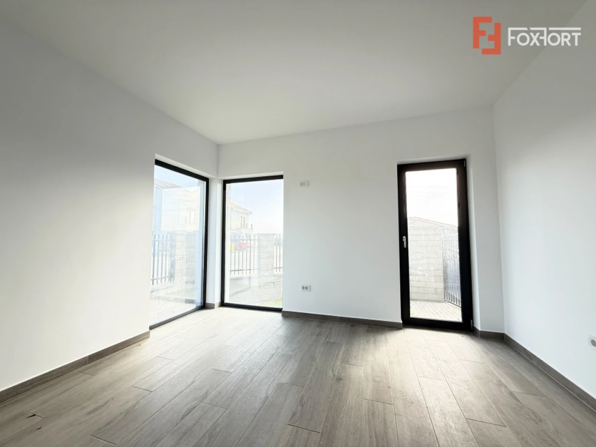 Casa individuala cu 4 camere, situata la drum asfaltat in Sacalaz - 3