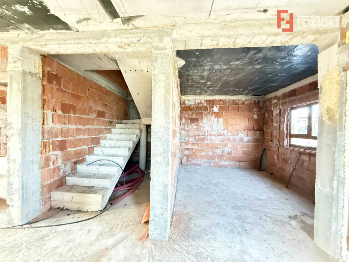 Duplex cu 5 camere de vanzare in localitatea Sacalaz, zona Centrala - 4