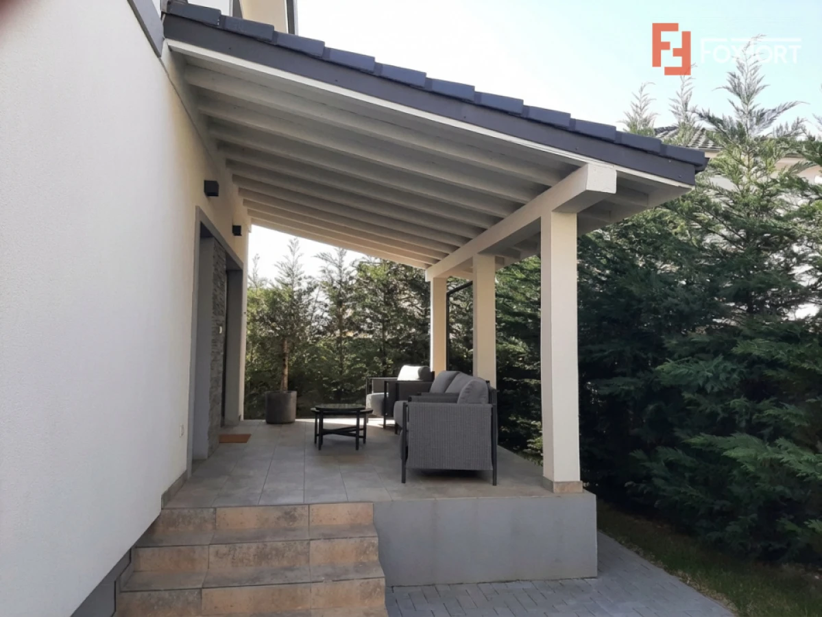 Casa individuala cu 4 camere de vanzare in localitatea Giroc - 1