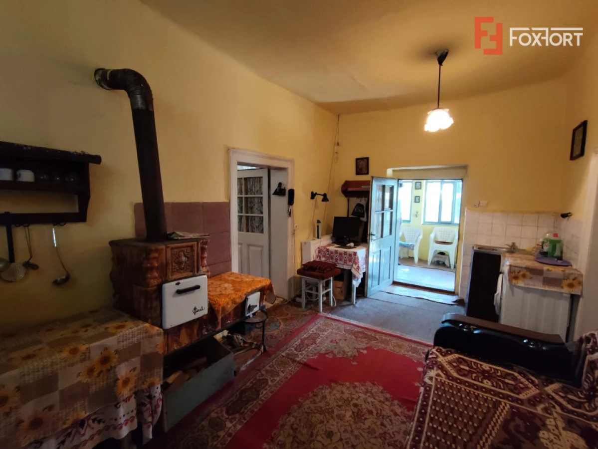 Casa cu 3 camere de vanzare in Jimbolia, teren pe colt - 8