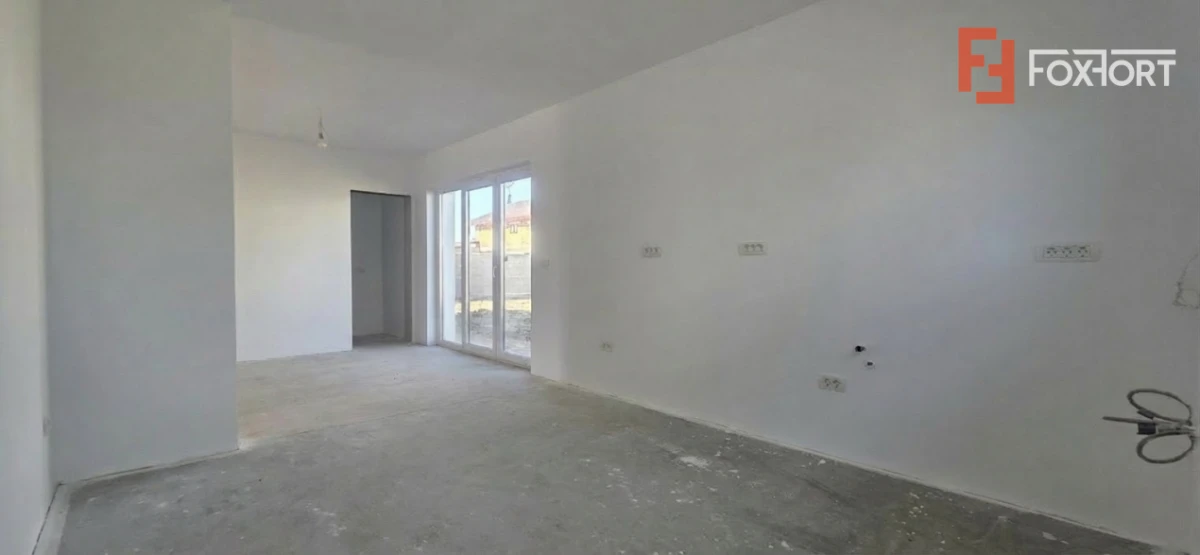 Duplex plan parter, despartit prin camera tehnica - Mosnita Noua - 1