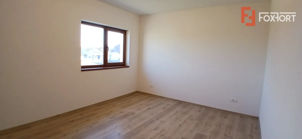 Duplex cu 5 camere si teren de 300 mp in Dumbravita la cheie - 5