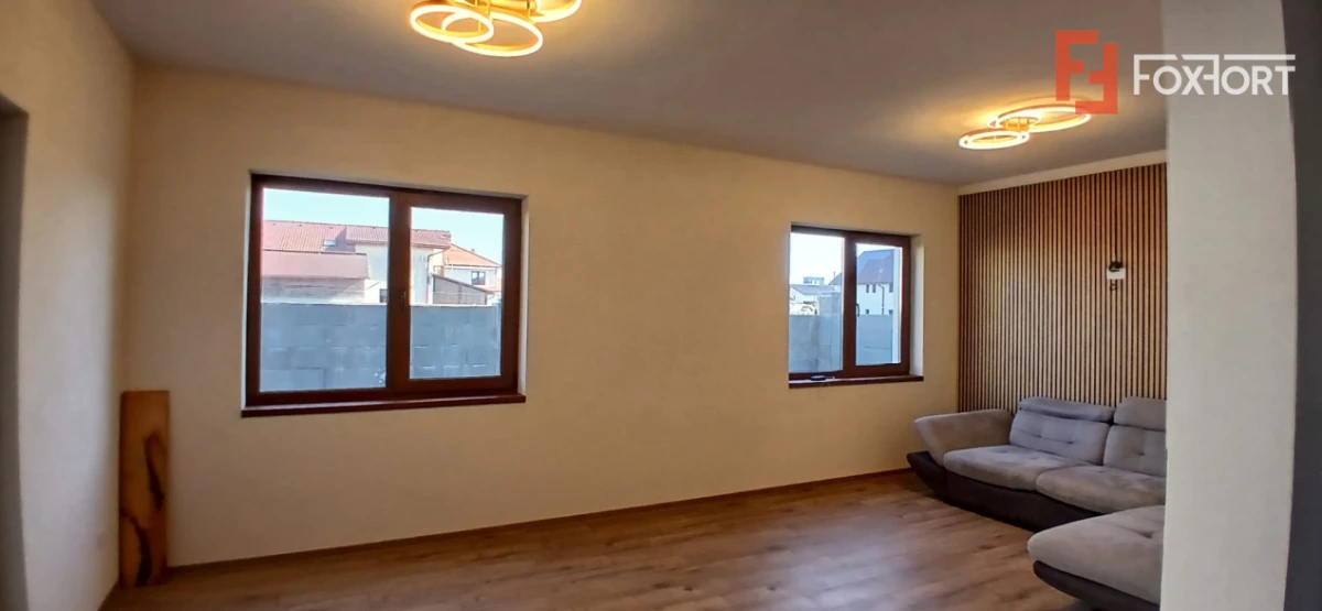 Duplex cu 5 camere si teren de 300 mp in Dumbravita la cheie - 2