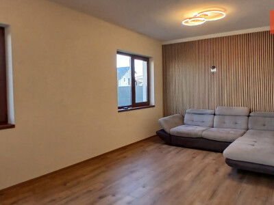 Duplex cu 5 camere si teren de 300 mp in Dumbravita la cheie