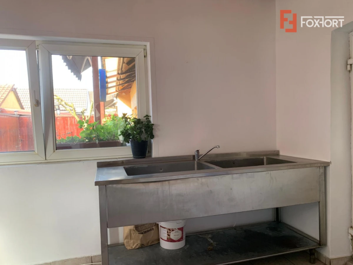 Spatiu de inchiriat de 47 mp, zona Carani - 4