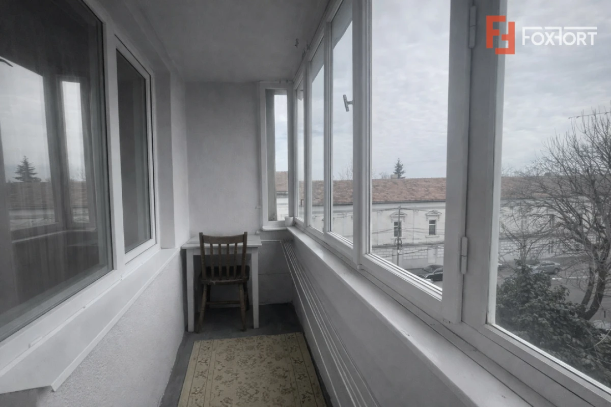 Apartament cu 2 camere, etaj 3, zona Podgoria - Arad - 8