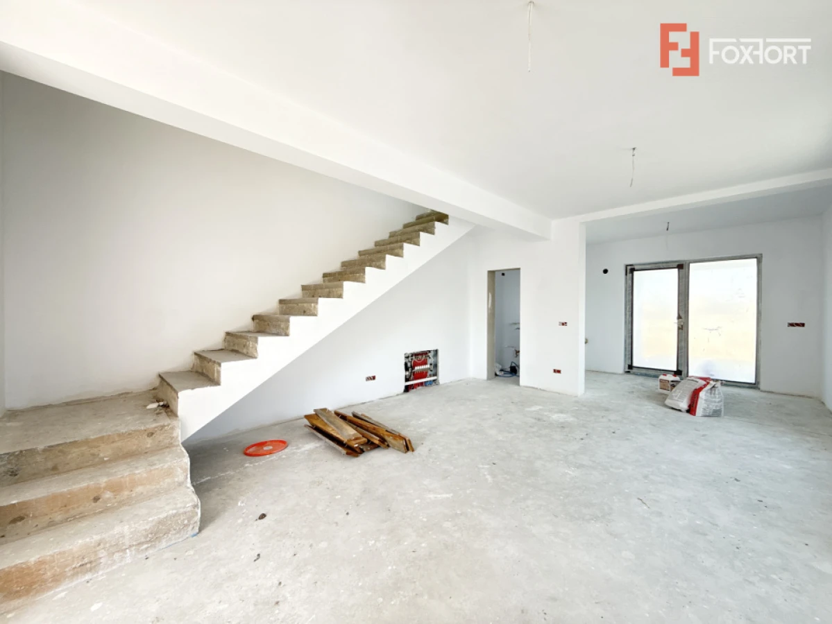 Duplex 4 camere situat la drum asfaltat, in Sacalaz - 3