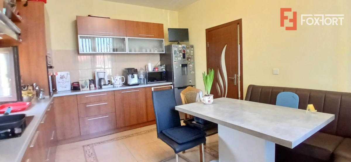 Casa individuala cu 5 camere Parter + Etaj in Ronat - 3