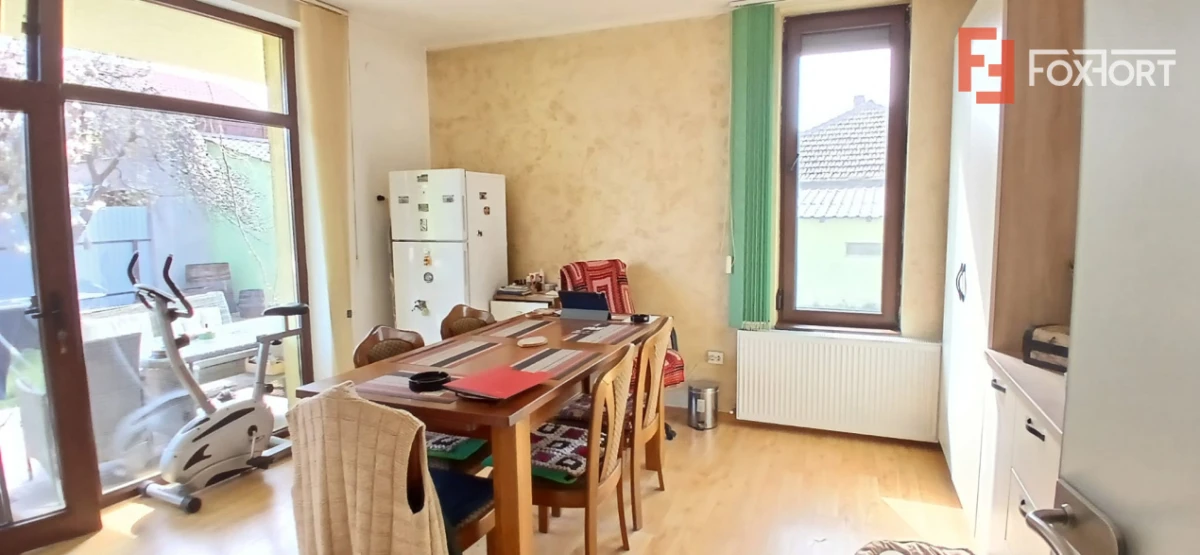 Casa individuala cu 5 camere Parter + Etaj in Ronat - 2