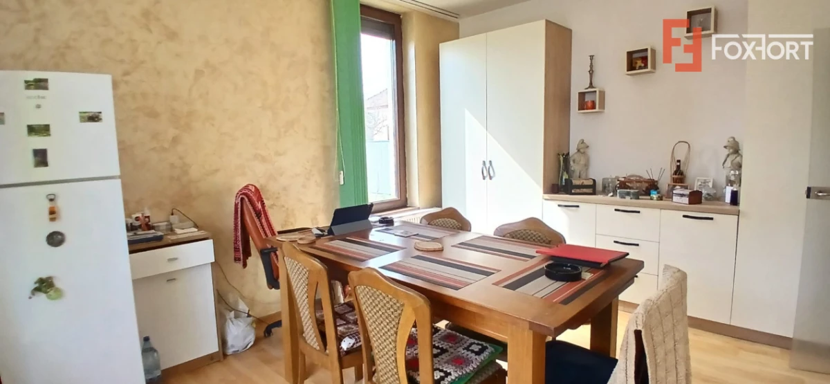 Casa individuala cu 5 camere Parter + Etaj in Ronat - 1