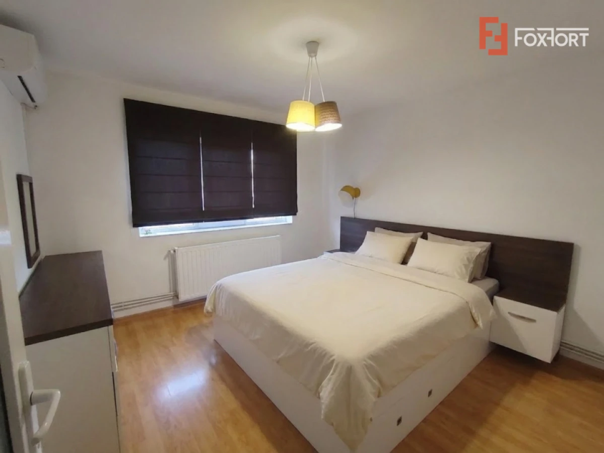 Apartament cu 3 camere de vanzare in zona Soarelui - 2