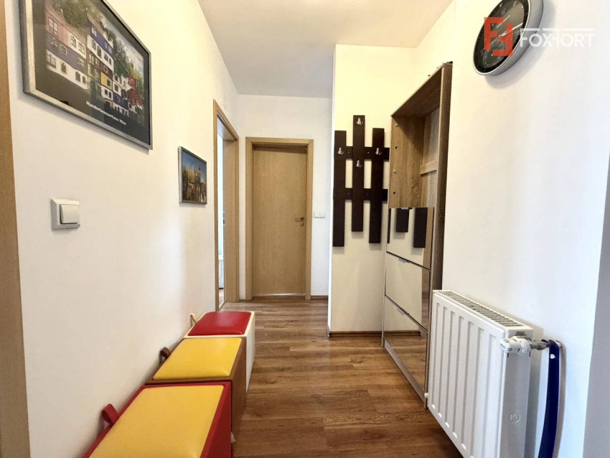 Apartament cu 2 camere mobilat si balcon generos - zona Aradului - 8