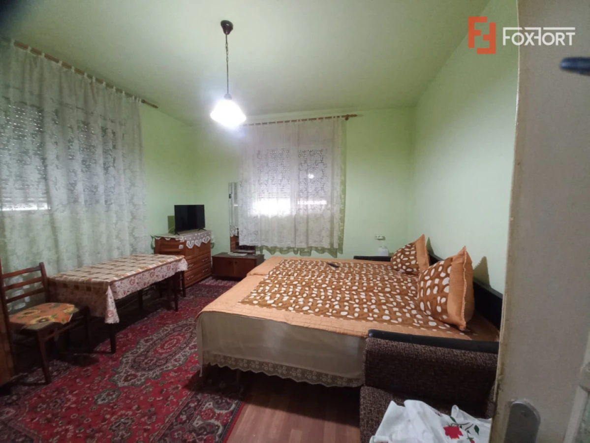 Casa individuala spatioasa cu 6 camere - Ghiroda - 8