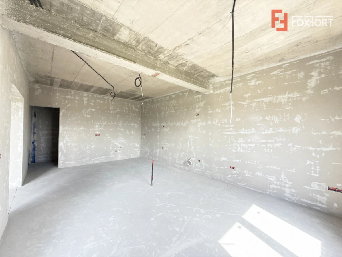 Casa cu 4 camere, interior la gri si exterior la rosu in Sacalaz - 4