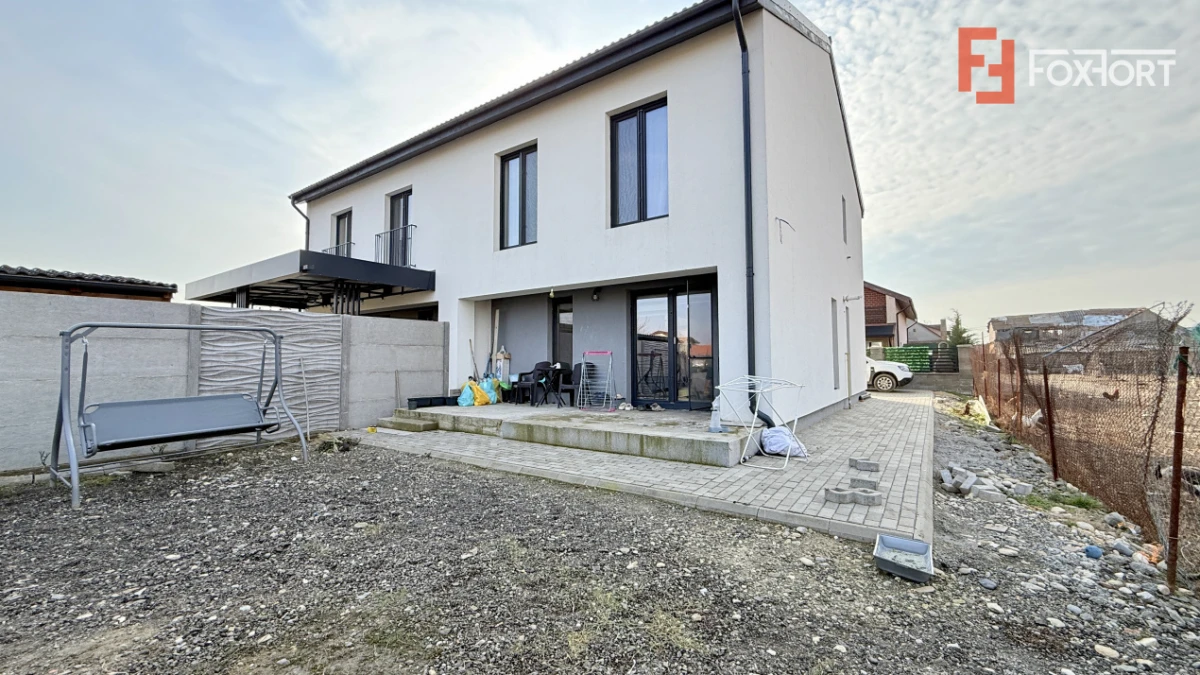 Duplex de vanzare in Sacalaz, 4 camere + 2 bai si toate utilitatile - 1