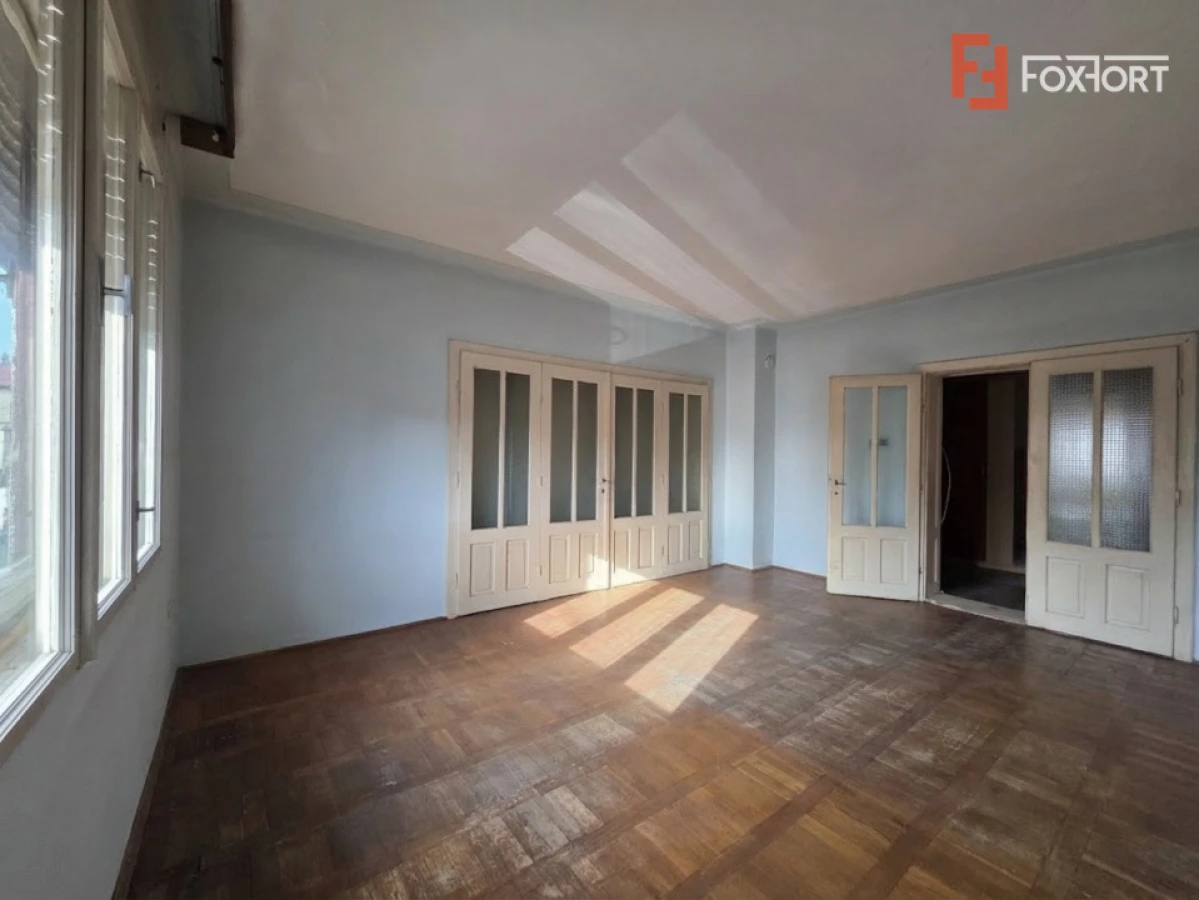 Casa de vanzare Parter + 2 Etaje |7camere | 350 mp utili | Zona UTA - 5