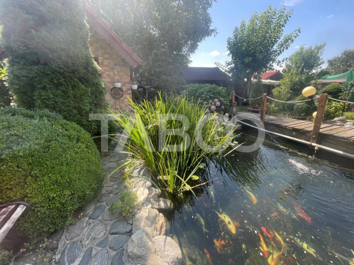 Vila deosebita 453 mp utili si curte 528 mp in Avrig - 4