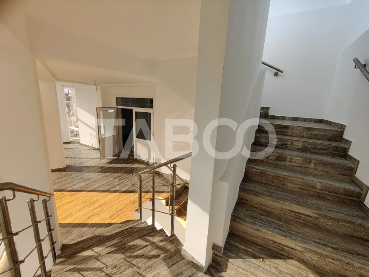 Spatiu comercial de inchiriat strada intens circulata Central Sibiu - 10