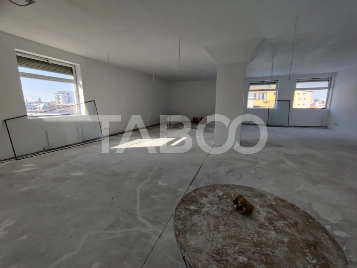 Spatiu comercial de inchiriat strada intens circulata Central Sibiu - 8