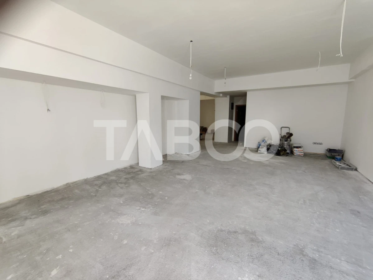 Spatiu comercial de inchiriat strada intens circulata Central Sibiu - 7