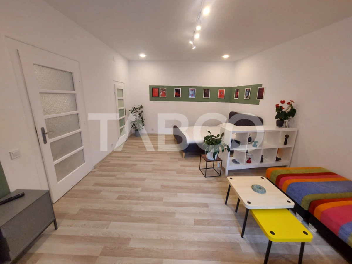 Garsoniera de vanzare 43 mpu pivnita zona Orasul de Jos Sibiu - 1