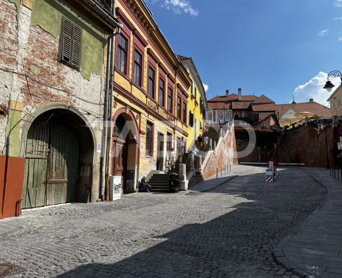 Apartament de vanzare la casa 2 camere zona Orasul de Jos Sibiu - 2